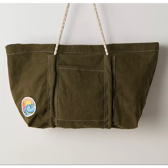 Free People Been There Badge Tote Bag NWT - Picture 3 of 8